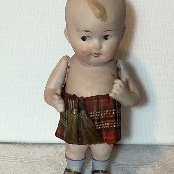 Antique Porcelain Scottish doll - Picture 2 of 6